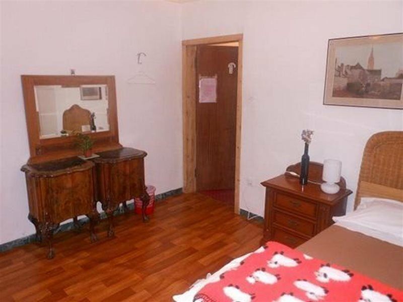 Couette-café Bed & - Casa Per Ferie La Pieta